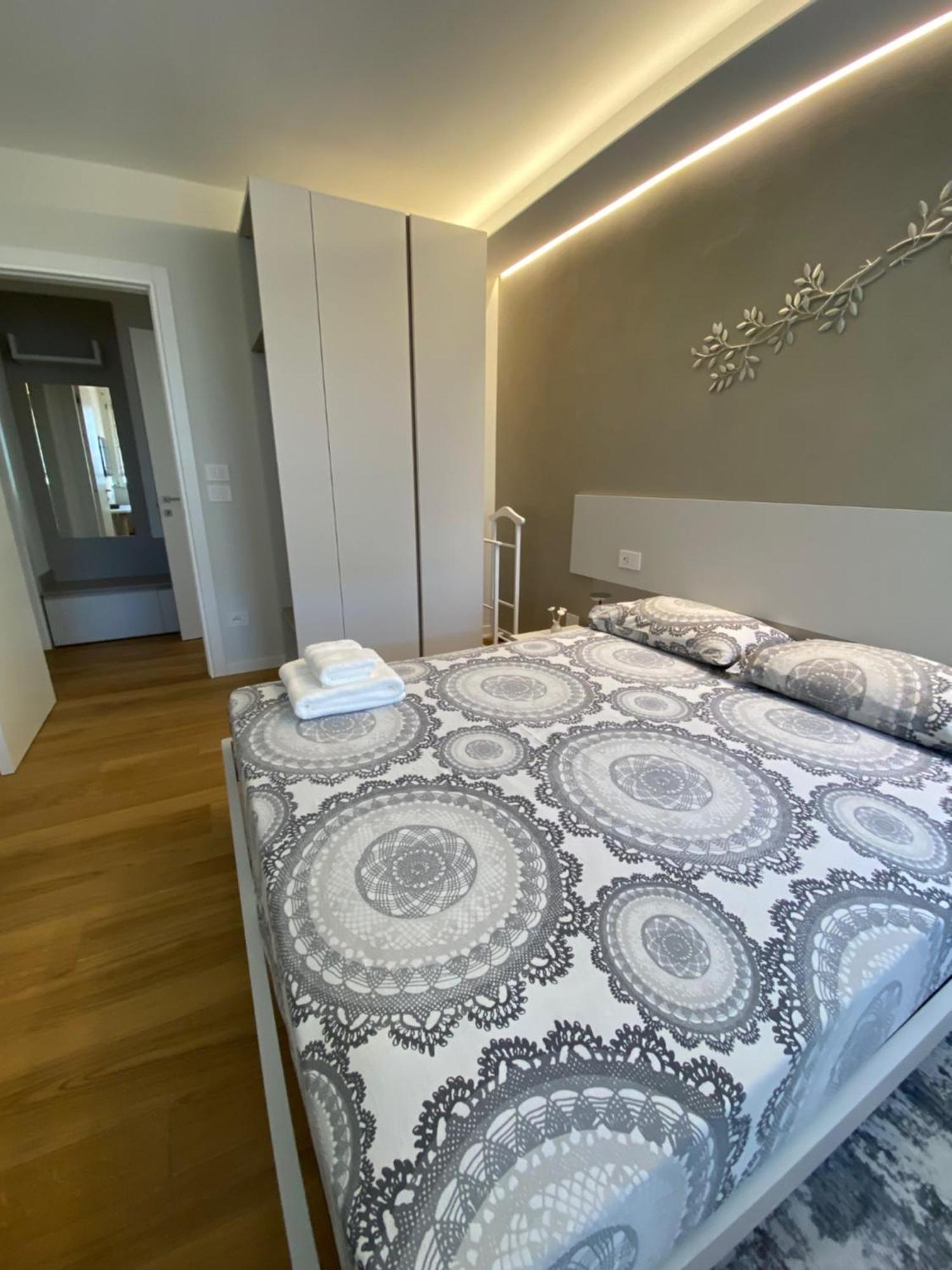 Hz+ Costantini Apartment Порденоне Екстериор снимка